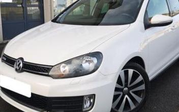Volkswagen golf Le-Loroux-Bottereau