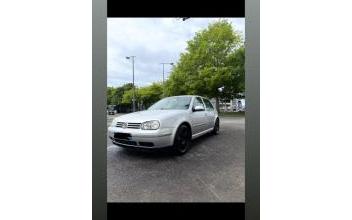 Volkswagen golf Pau