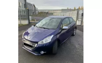 Peugeot 208 Courbevoie
