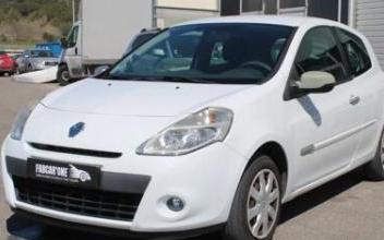 Renault clio Peyrolles-en-Provence