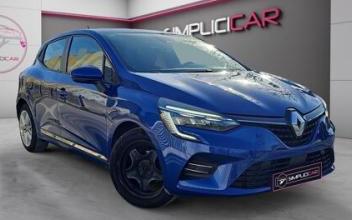 Renault clio v Lagny-sur-Marne