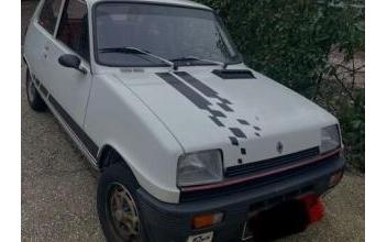 Renault r5 Arçonnay