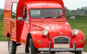 Citroen 2CV Yzernay