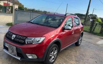 Dacia sandero Bordeaux
