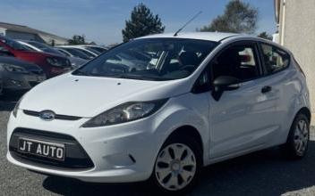 Ford Fiesta Saint-Médard-d'Aunis