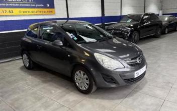 Opel corsa La-Courneuve