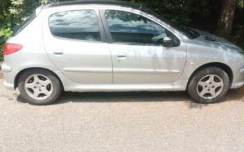 Peugeot 206 Saint-Julien-en-Genevois