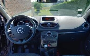Renault clio iii Cheveuges