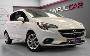 Opel corsa Saint-Jean-du-Cardonnay