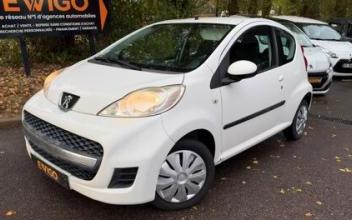 Peugeot 107 Saint-Jean-du-Cardonnay
