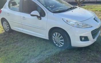 Peugeot 207 Saint-Clément-de-Rivière