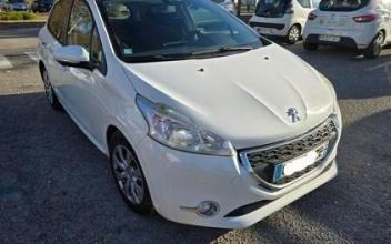 Peugeot 208 Garancières