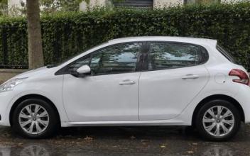 Peugeot 208 Montreuil