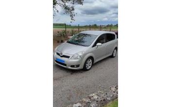 Toyota corolla verso Chouppes