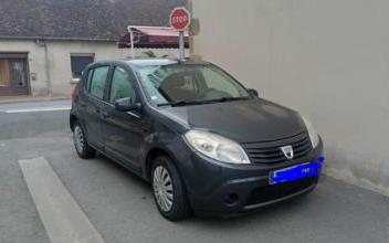 Dacia sandero Le-Montet