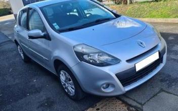 Renault clio Coignières