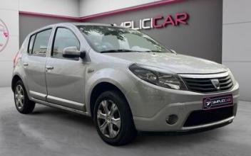 Dacia sandero Montreuil