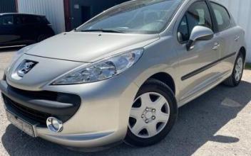 Peugeot 207 Saint-Denis-en-Val