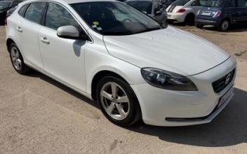 Volvo v40 La-Courneuve