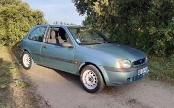 Ford fiesta Champgenéteux