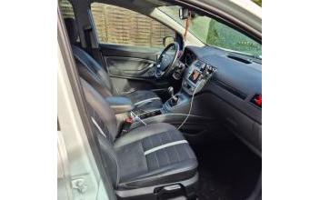 Ford kuga Chevrières