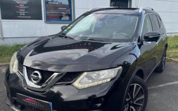 Nissan X-Trail Lens