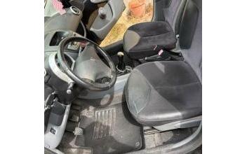 Peugeot 107 Champagne-sur-Seine