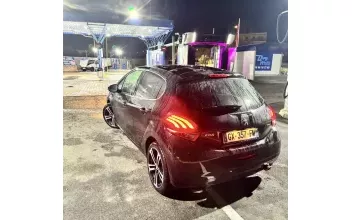 Peugeot 208 Décines-Charpieu