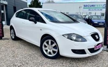 Seat leon Saint-Pardoux-du-Breuil