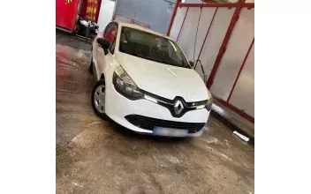 Renault Clio Saint-Denis