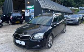 Toyota avensis Sathonay-Camp