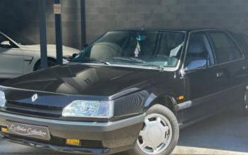Renault R25 La-Penne-sur-Huveaune