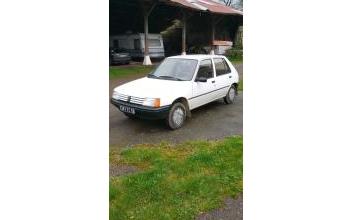 Peugeot 205 Locminé