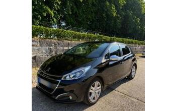Peugeot 208 Saint-Maximin