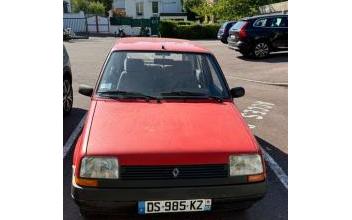 Renault r5 Saint-Cloud