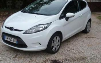 Ford fiesta Castillon-du-Gard