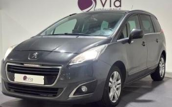 Peugeot 5008 Petite-Forêt