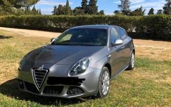 Alfa-romeo giulietta Terrasson-Lavilledieu