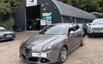 Alfa-romeo giulietta Sathonay-Camp