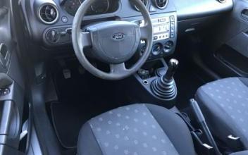 Ford fiesta Saint-Etienne-du-Bois