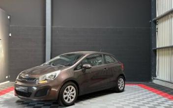 Kia rio Estillac