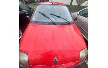 Renault clio ii Stains