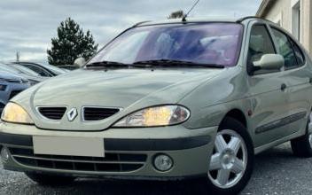 Renault Megane Saint-Médard-d'Aunis