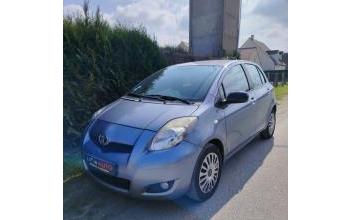 Toyota yaris Lion-en-Sullias