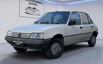 Peugeot 205 Le-Pecq