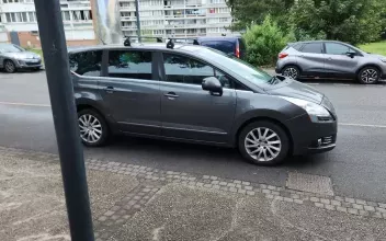 Peugeot 5008 Comines