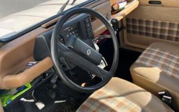 Renault r4 Saint-Cast-le-Guildo