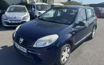 Dacia Sandero Saintes