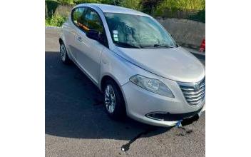 Lancia ypsilon Châtellerault