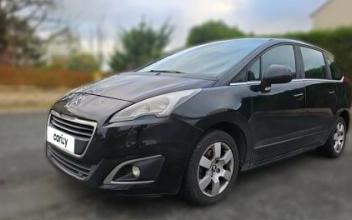 Peugeot 5008 Saint-Pathus